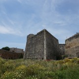 Een toren bij de muren van Otranto.