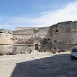 De muren van de oude stad van Otranto