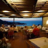 Diner in Il Monasterio in het Castello Aragonese.