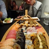 Op zondagavond hadden Stephan en Angeline ons op het laatste moment meegenomen naar Knokke om sushi te gaan eten. Dat moest maandag natuurlijk nog eens over met Loes erbij.