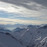 Uitzicht over de bergen.