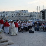 In Gallipoli was een of andere processie gaande.