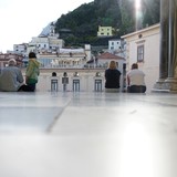 Bovenaan de trap bij de Duomo in Amalfi