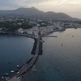 Uitzicht vanuit het Castello Aragonese.